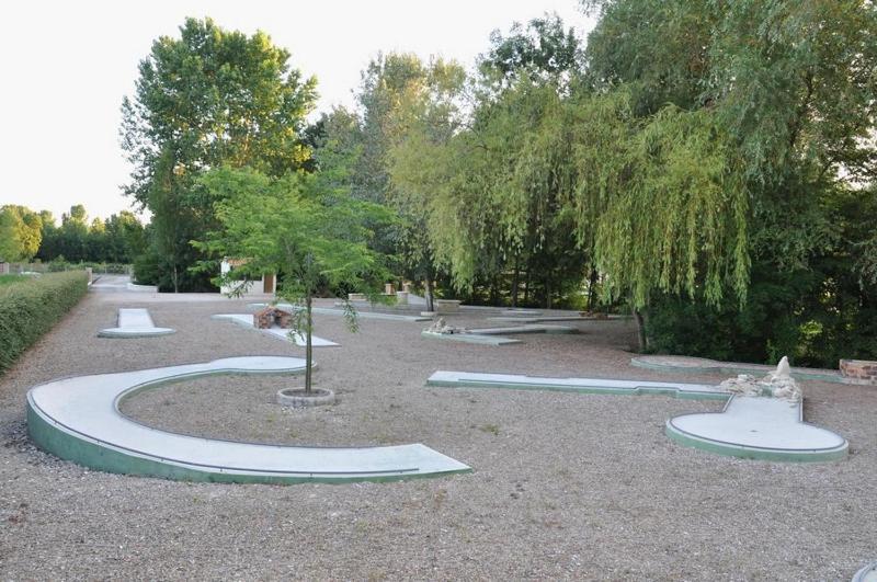 La Maison D'Hotes Des Charentes Les Touches-de-Périgny エクステリア 写真